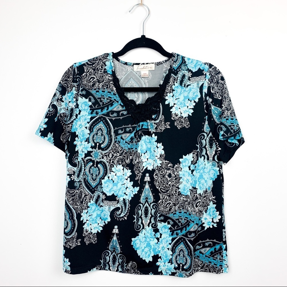 Vintage Tradition Ladies Floral Top